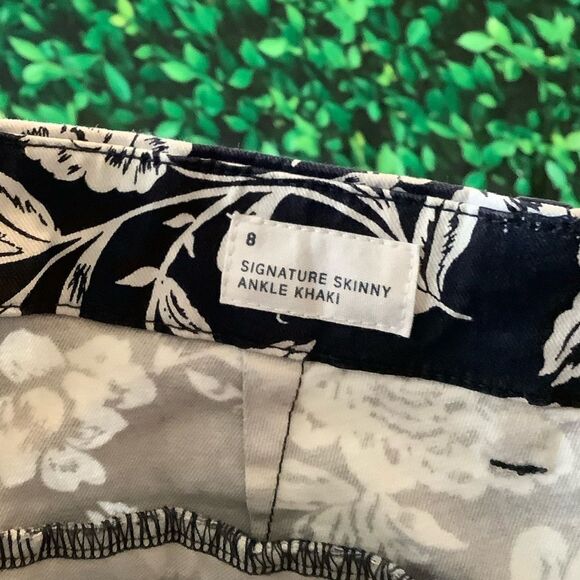 🌼 GAP Navy & White Floral Skinny Ankle Pants – Size 8 - Picture 6 of 6